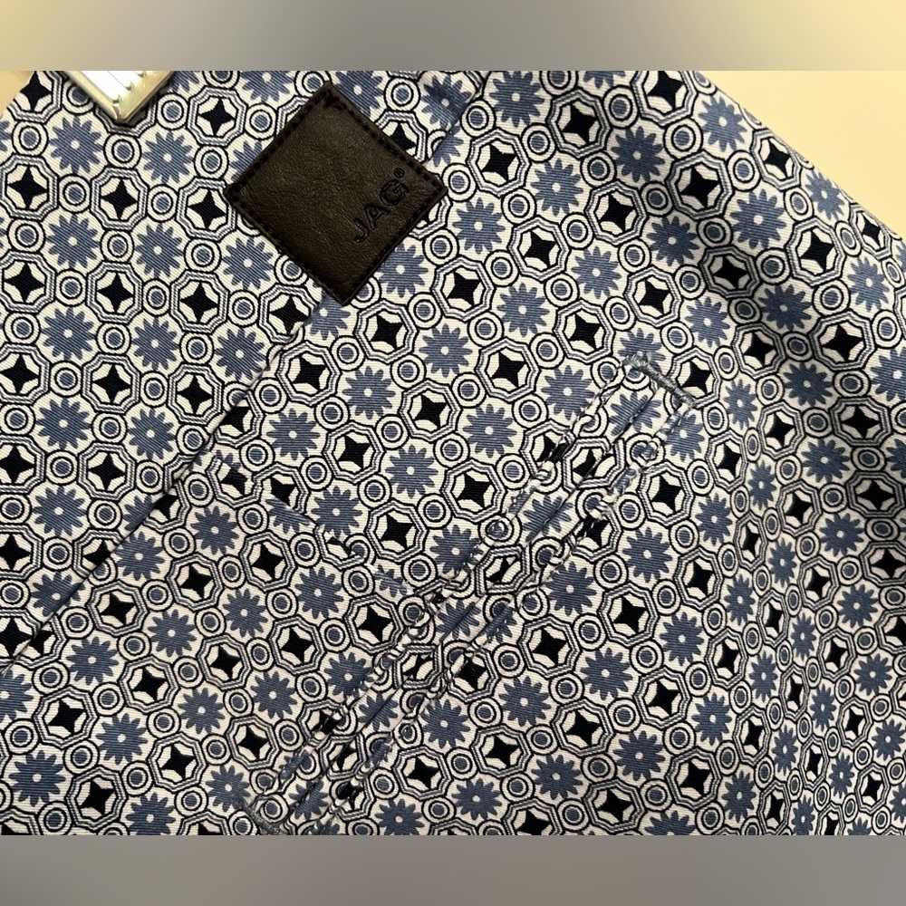NWT Jag Short 12 Black, Blue & White Print - Picture 5 of 12
